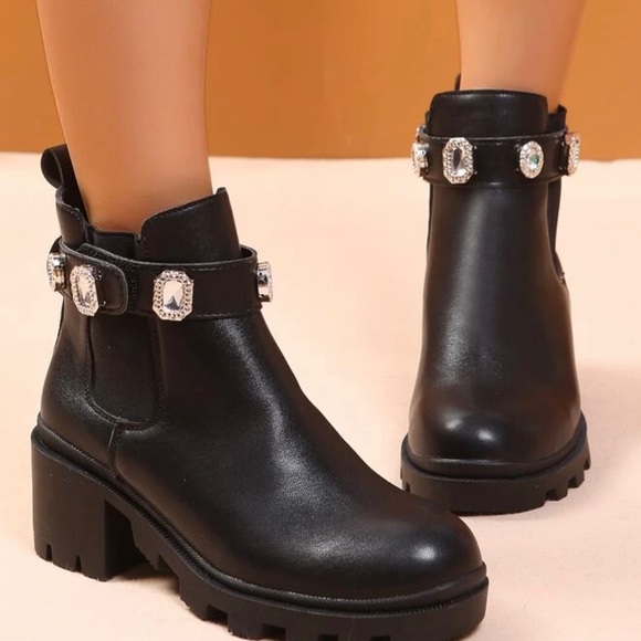Black Chelsea Ankle Boot With Rhinestone Embellishment - Picture 4 of 4